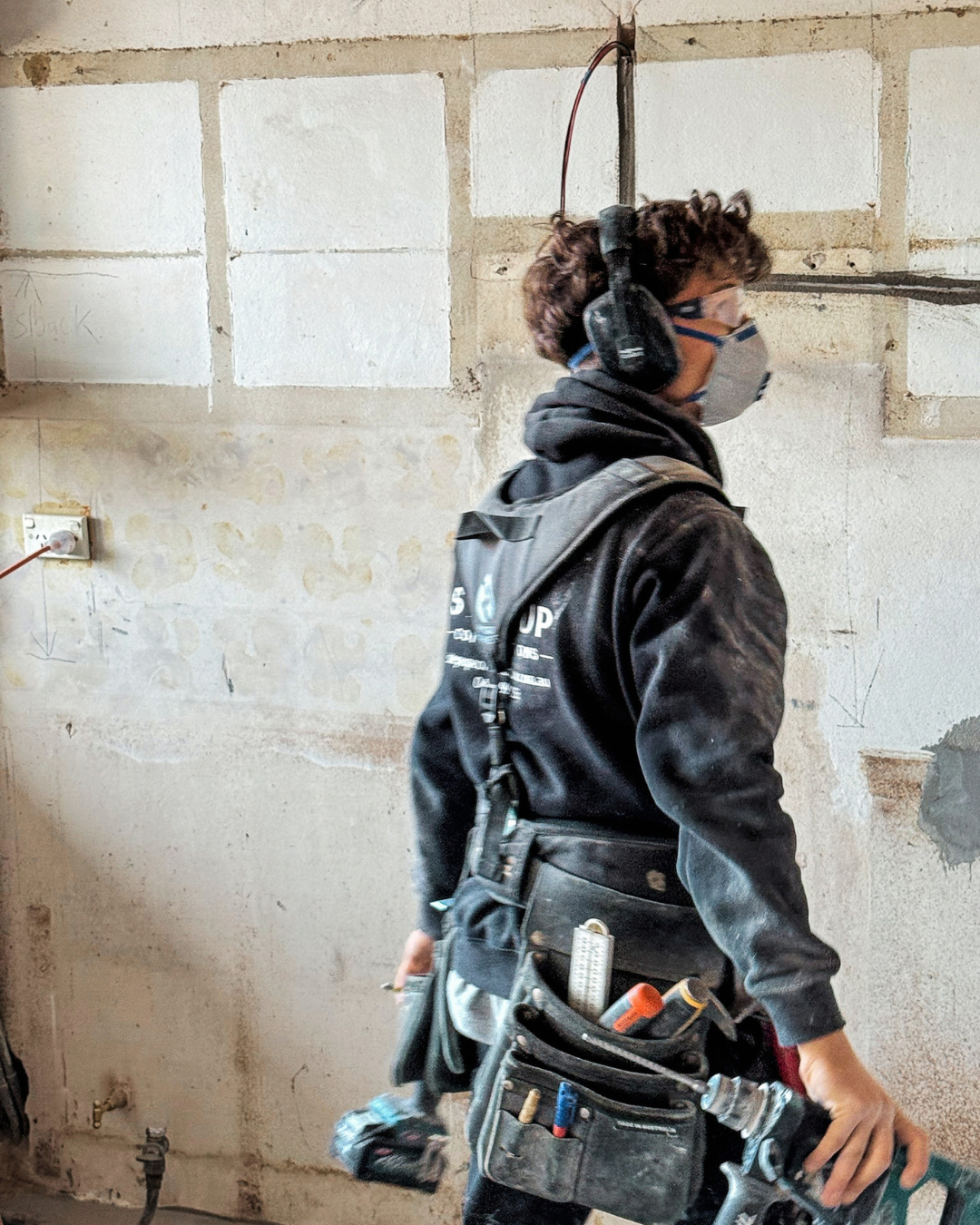 BLACK HYDRO HARNESS