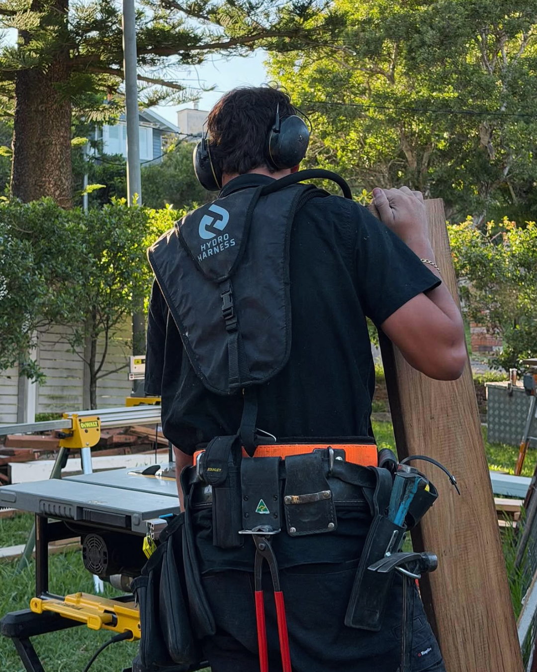 BLACK HYDRO HARNESS